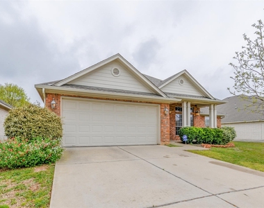 10028 Lisi Anne Dr - Photo Thumbnail 1