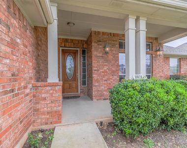 10028 Lisi Anne Dr - Photo Thumbnail 4