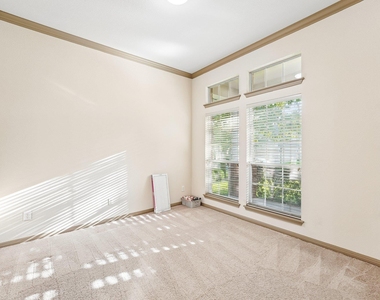 10028 Lisi Anne Dr - Photo Thumbnail 17