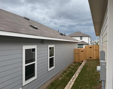 2615 Derwent Dr - Photo Thumbnail 22