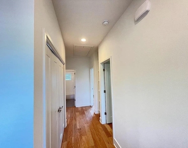 2101 Montopolis Dr - Photo Thumbnail 6