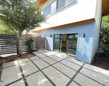 2101 Montopolis Dr - Photo Thumbnail 21