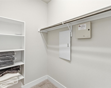 2024 Sager Dr - Photo Thumbnail 24