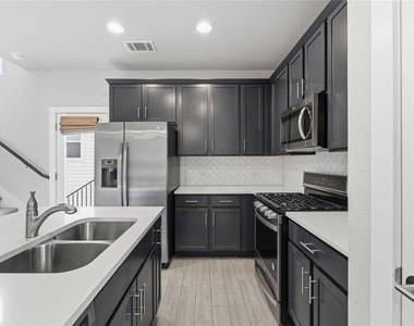 2024 Sager Dr - Photo Thumbnail 5