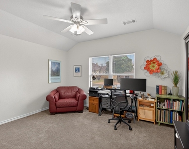 268 Braeburn Cir - Photo Thumbnail 11