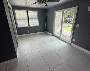 5415 Lori Drive S - Photo Thumbnail 16