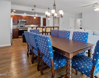 945 Registry Boulevard - Photo Thumbnail 8
