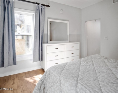 945 Registry Boulevard - Photo Thumbnail 24