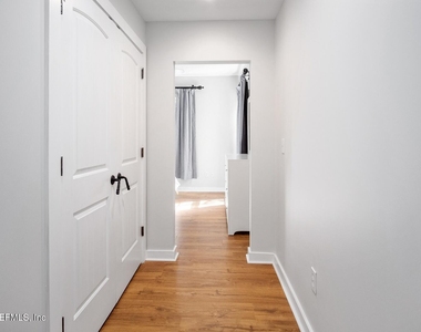 945 Registry Boulevard - Photo Thumbnail 21