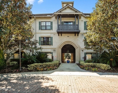 945 Registry Boulevard - Photo Thumbnail 1