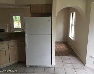 5058 Acre Estates Drive W - Photo Thumbnail 6