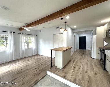 8054 Graff Lane - Photo Thumbnail 2