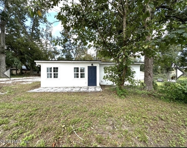 8054 Graff Lane - Photo Thumbnail 13