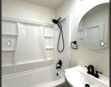 8054 Graff Lane - Photo Thumbnail 11