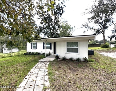 8054 Graff Lane - Photo Thumbnail 1