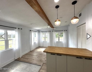8054 Graff Lane - Photo Thumbnail 4
