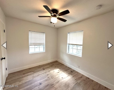 8054 Graff Lane - Photo Thumbnail 8