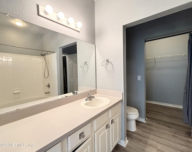 13703 Richmond Park Drive N - Photo Thumbnail 15