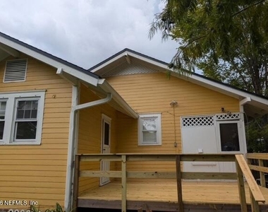 2657 Post Street - Photo Thumbnail 9