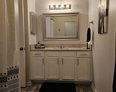 3750 Silver Bluff Boulevard - Photo Thumbnail 14