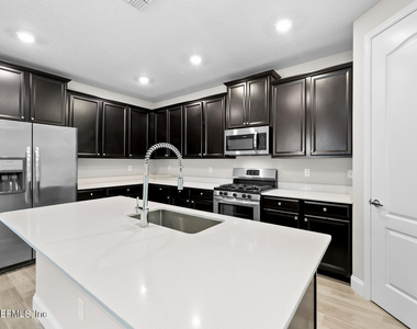 2468 Alexia Circle - Photo Thumbnail 8