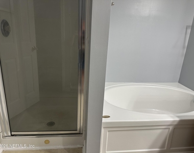 9744 Summer Grove Way W - Photo Thumbnail 12