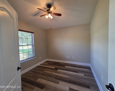 1912 Covemont Court - Photo Thumbnail 4