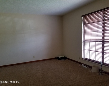 2384 Stonebridge Drive - Photo Thumbnail 4