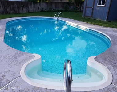 2384 Stonebridge Drive - Photo Thumbnail 9