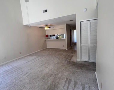 4112 Hanging Moss Court - Photo Thumbnail 10