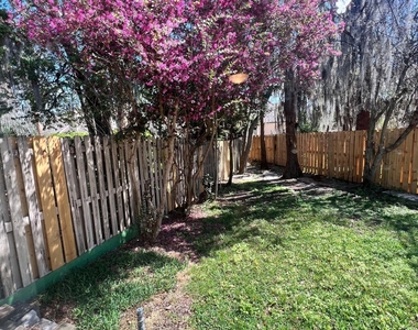 4112 Hanging Moss Court - Photo Thumbnail 30