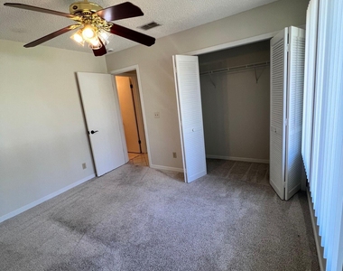 4112 Hanging Moss Court - Photo Thumbnail 25