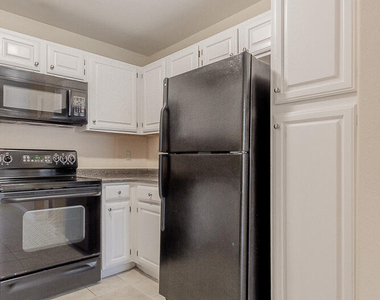 10150 Belle Rive Boulevard - Photo Thumbnail 12