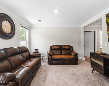 330 Greenway Lane - Photo Thumbnail 13