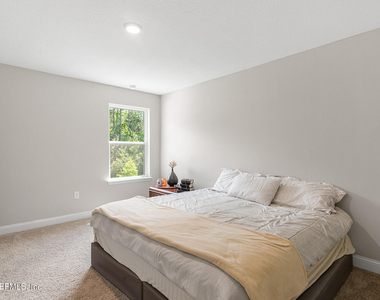 330 Greenway Lane - Photo Thumbnail 15