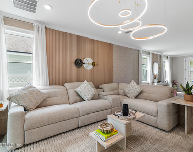 330 Greenway Lane - Photo Thumbnail 11