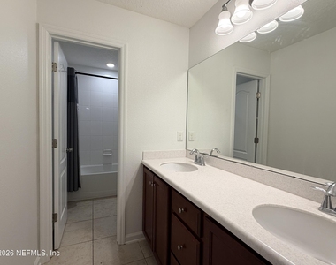 15991 Baxter Creek Drive - Photo Thumbnail 29