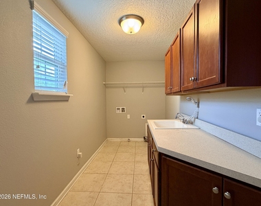 15991 Baxter Creek Drive - Photo Thumbnail 13