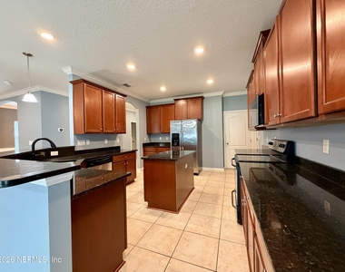 15991 Baxter Creek Drive - Photo Thumbnail 3