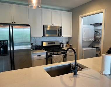 845 Spring Street Nw - Photo Thumbnail 1