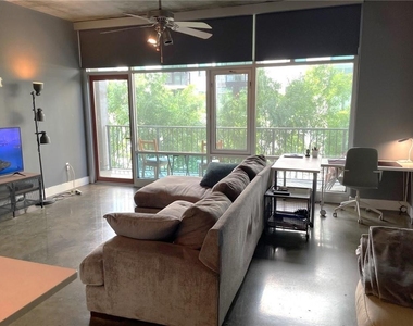 845 Spring Street Nw - Photo Thumbnail 3
