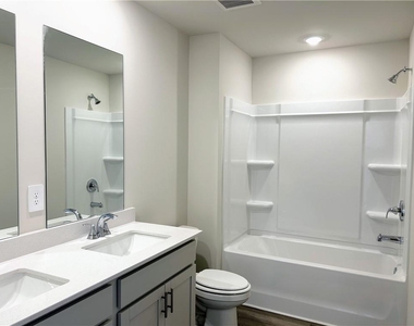 7811 Richmond Trail - Photo Thumbnail 16