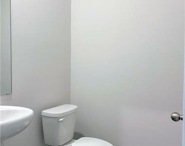 7811 Richmond Trail - Photo Thumbnail 9