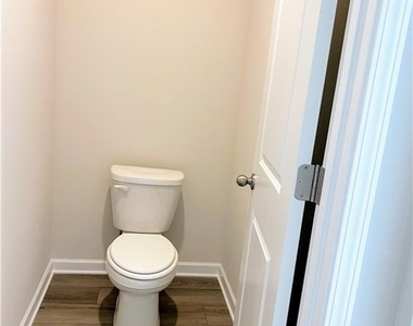 7811 Richmond Trail - Photo Thumbnail 20