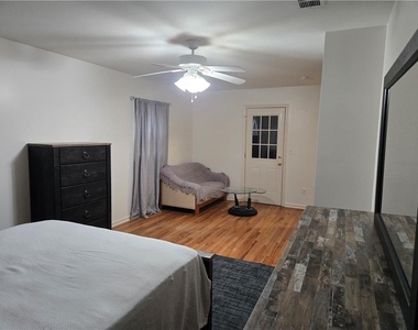 1400 Hidden Circle Drive - Photo Thumbnail 13