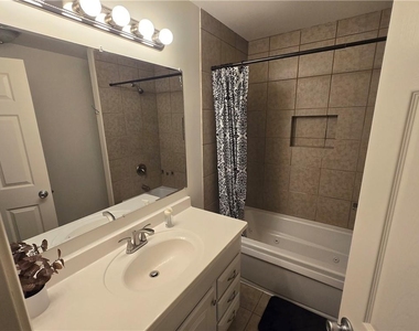 1400 Hidden Circle Drive - Photo Thumbnail 16