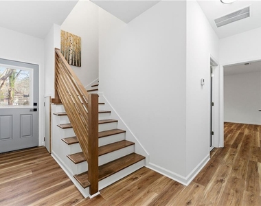 1386 Elizabeth Avenue Sw - Photo Thumbnail 14