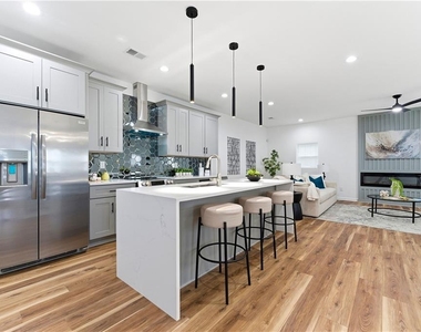 1386 Elizabeth Avenue Sw - Photo Thumbnail 6