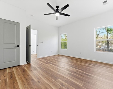 1386 Elizabeth Avenue Sw - Photo Thumbnail 18