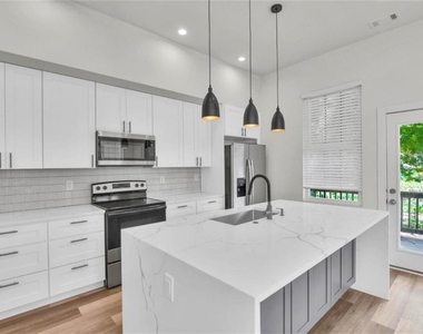 3165 Dogwood Drive - Photo Thumbnail 8